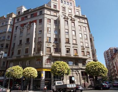 Foto contactar de Pis en venda a Centro Ciudad de 5 habitacions amb calefacció i ascensor