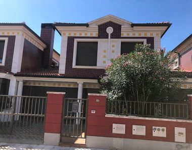 Foto 2 de Casa a calle Goyescas a La Victoria - El Cabildo, Valladolid