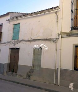 Foto contactar de Xalet en venda a Fernán-Núñez de 3 habitacions i 151 m²