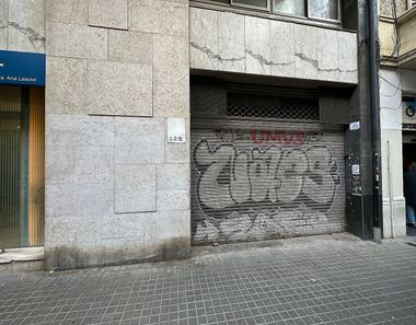 Foto 1 de Local en calle De Tamarit, Sant Antoni, Barcelona
