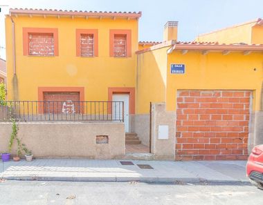 Foto 1 de Casa en calle Granada en Magán