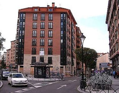 Foto contactar de Pis en venda a Centro - Valladolid de 3 habitacions amb garatge i aire acondicionat