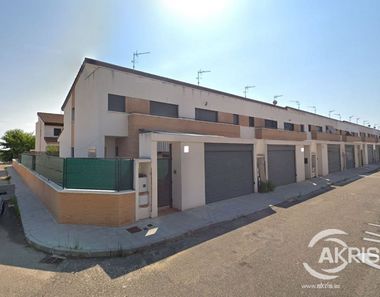 Foto contactar de Casa en venda a Olías del Rey de 4 habitacions amb garatge i calefacció