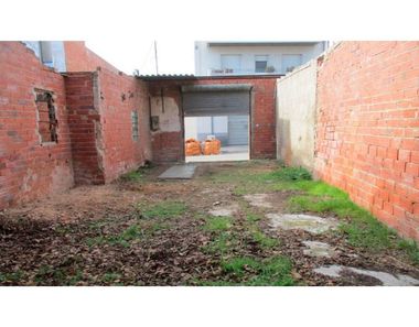 Foto contactar de Venta de terreno en calle De Baracaldo de 279 m²