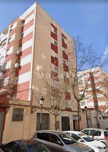 Foto contactar de Venta de piso en Ciutat Fallera de 4 habitaciones con aire acondicionado y calefacción