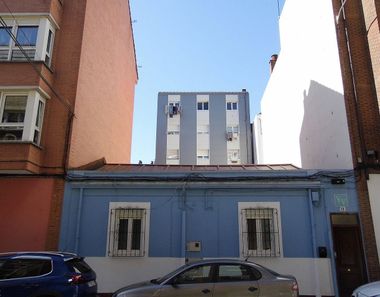 Foto 1 de Edificio en calle San Gabriel en El Llano, Gijón