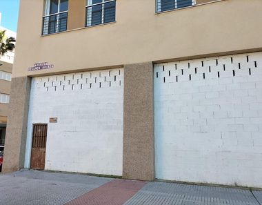 Foto 2 de Local a La Paz - Segunda Aguada - Loreto, Cádiz
