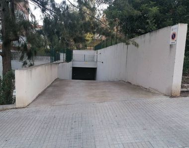 Foto contactar de Alquiler de garaje en calle De Ramon Comas i Maduell de 18 m²