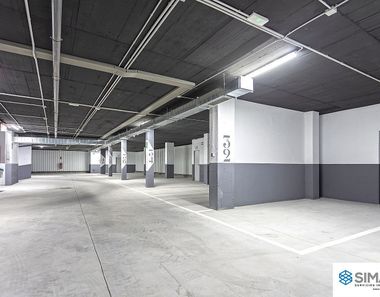 Foto contactar de Alquiler de garaje en calle Alta de 14 m²
