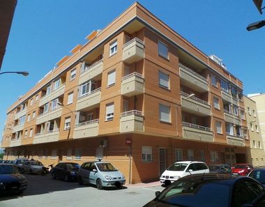 Foto contactar de Pis en venda a Villena de 4 habitacions amb garatge