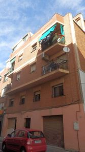 Foto contactar de Pis en venda a El Raval - Safaretjos de 3 habitacions amb terrassa