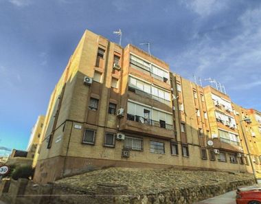Foto contactar de Pis en venda a Nueva Alcalá de 3 habitacions amb terrassa