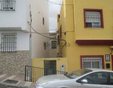 Foto contactar de Casa adossada en venda a calle Principal de 3 habitacions amb terrassa