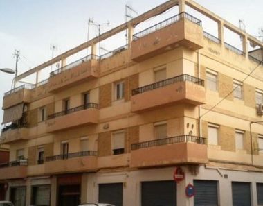 Foto contactar de Piso en venta en Motril pueblo de 3 habitaciones con terraza