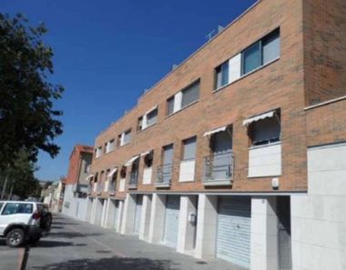 Foto contactar de Casa en venda a Centre - Castellar del Vallès de 3 habitacions amb aire acondicionat