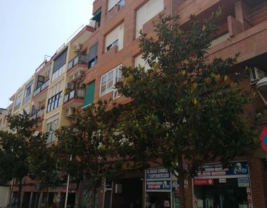Foto contactar de Piso en venta en Centre - Cornellà de Llobregat de 3 habitaciones y 82 m²