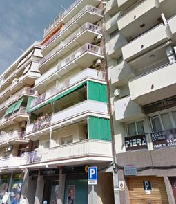 Foto contactar de Venta de piso en Centre - Prat de Llobregat, El de 4 habitaciones con terraza y ascensor