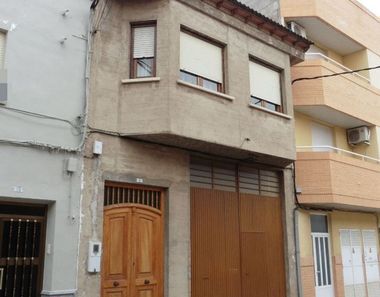 Foto contactar de Casa en venda a Roda (La) de 3 habitacions amb terrassa i garatge