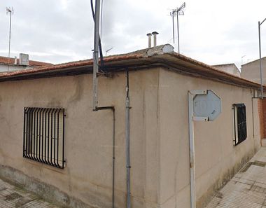 Foto contactar de Venta de casa en Socuéllamos de 3 habitaciones con aire acondicionado
