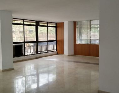 Foto contactar de Alquiler de oficina en Mercat  - La Missió - Plaça dels Patins de 595 m²