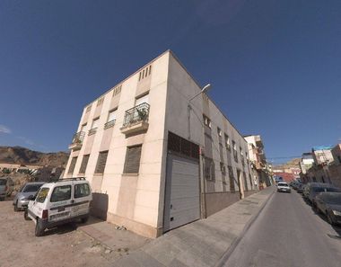 Foto contactar de Pis en venda a Centro - Almería de 3 habitacions amb piscina
