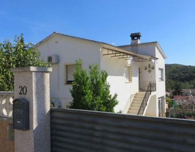Foto contactar de Casa en venda a calle Prunera de 3 habitacions amb terrassa i jardí