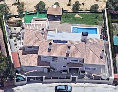 Foto contactar de Xalet en venda a Churriana de 5 habitacions amb terrassa i piscina