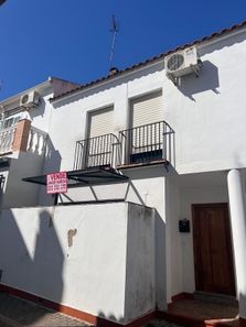 Foto contactar de Venta de dúplex en Villafranca de los Barros de 4 habitaciones con garaje y balcón
