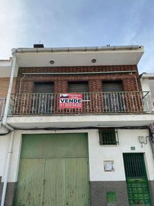 Foto 1 de Casa adossada a Valverde de Alcalá