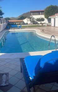 Foto contactar de Chalet en venta en Buzanda - Cabo Blanco - Valle San Lorenzo de 4 habitaciones con terraza y piscina