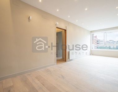 Foto 2 de Piso en Sant Antoni, Barcelona