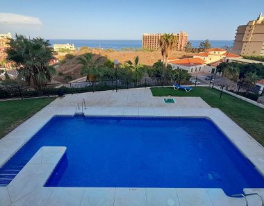 Foto 2 de Piso en calle Alemania en Torrequebrada, Benalmádena