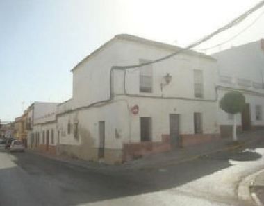 Foto contactar de Casa en venda a calle Los Reyes de 3 habitacions i 165 m²