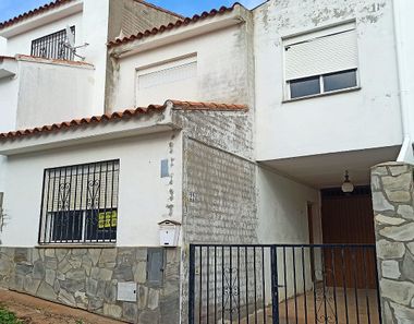 Foto 1 de Casa en calle Sor Lucía Alía en Navalucillos (Los)