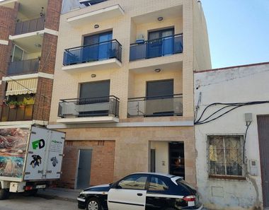Foto contactar de Local en venda a calle Ramón y Cajal de 81 m²