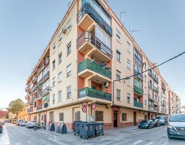 Foto contactar de Pis en venda a Zona Calle Valencia de 2 habitacions amb balcó