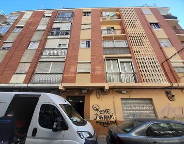 Foto contactar de Pis en venda a Zona Calle Valencia de 3 habitacions i 86 m²