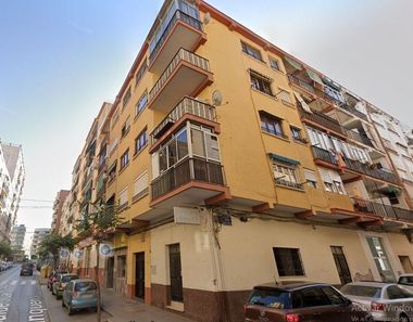 Foto contactar de Piso en venta en Camino Viejo de Málaga de 2 habitaciones con balcón