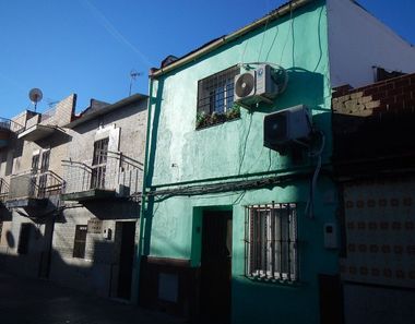Foto contactar de Venta de casa en La Plata de 5 habitaciones y 136 m²
