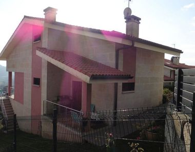 Foto contactar de Casa en venta en Vilaboa de 4 habitaciones con terraza