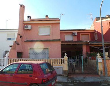 Foto contactar de Venta de casa en Almoradí de 3 habitaciones con terraza y garaje