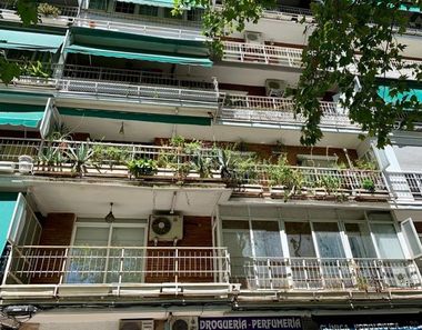 Foto contactar de Venta de piso en Valderas - Los Castillos de 4 habitaciones con terraza