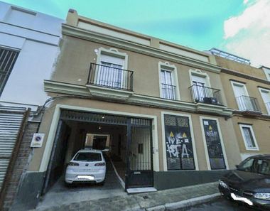 Foto contactar de Pis en venda a Centro - Alcalá de Guadaira de 2 habitacions amb garatge i ascensor