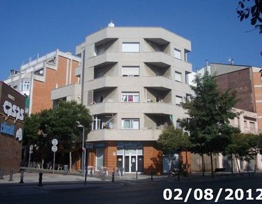 Foto contactar de Pis en venda a Centre - Eixample – Can Llobet – Can Serra de 4 habitacions i 95 m²