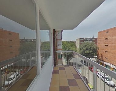 Foto contactar de Pis en venda a Santa Perpètua de Mogoda de 3 habitacions amb terrassa i aire acondicionat