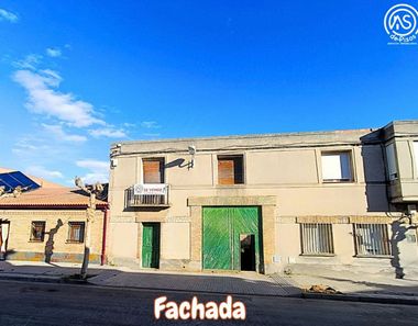 Foto 2 de Casa adosada en calle Huesca en Gallur