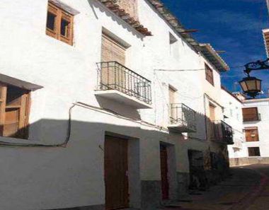 Foto contactar de Casa en venta en Ugíjar de 3 habitaciones y 195 m²