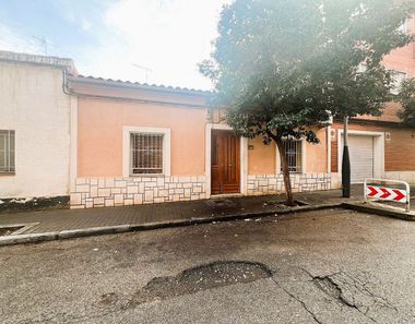 Foto 1 de Casa en calle San Pedro en Nuevo Aranjuez, Aranjuez