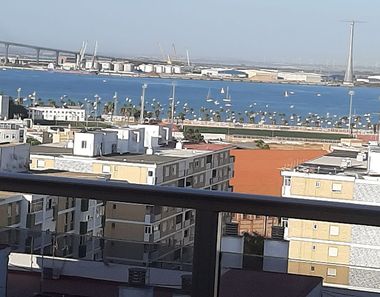Foto 2 de Pis a La Laguna, Cádiz