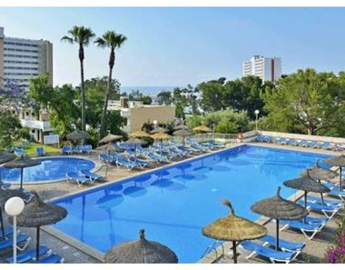 Foto contactar de Edifici en venda a Zona Hispanidad-Vivar Téllez amb piscina